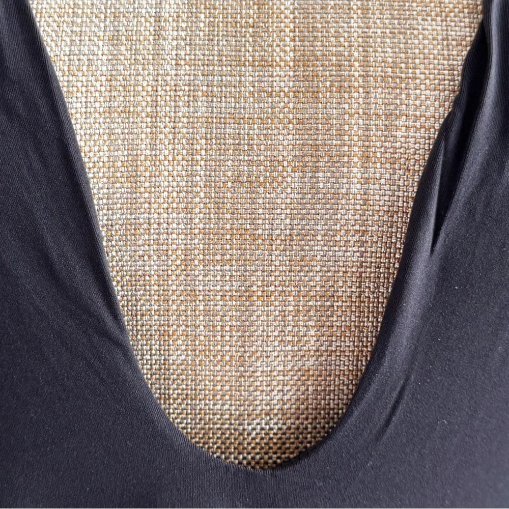 SKIMS Fits Everybody Plunging Neckline Halter Dress - Picture 7 of 12